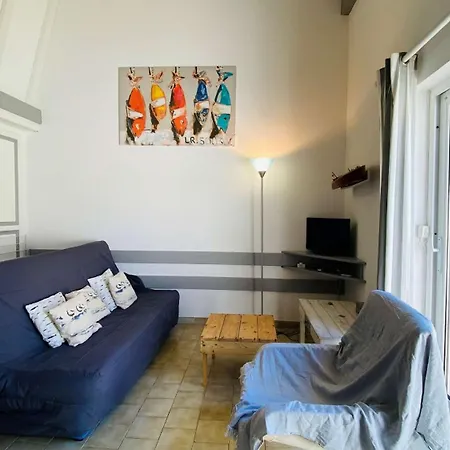 Location Dans Avec Piscine A 50m De La فيلة