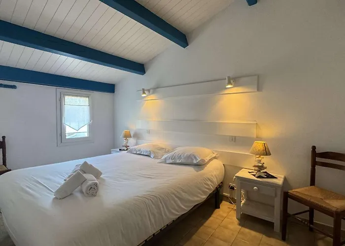 Location Dans Avec Piscine A 50m De La