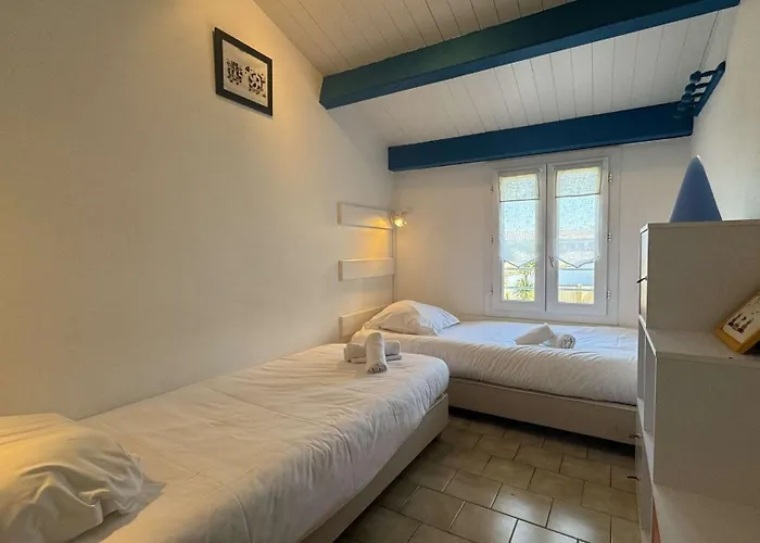 Location Dans Avec Piscine A 50m De La La Couarde-sur-Mer